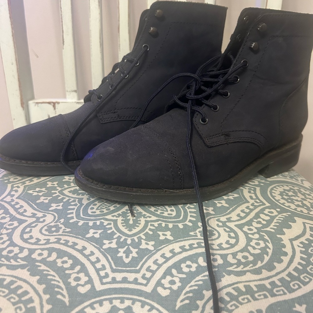 Men's Black Lace-Up Thursday Boots